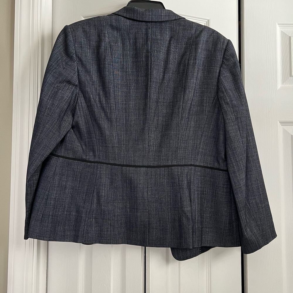 Classic Blazer - image 2